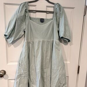 ARULA Sage Square-Neck Puff Sleeve Midi Dress